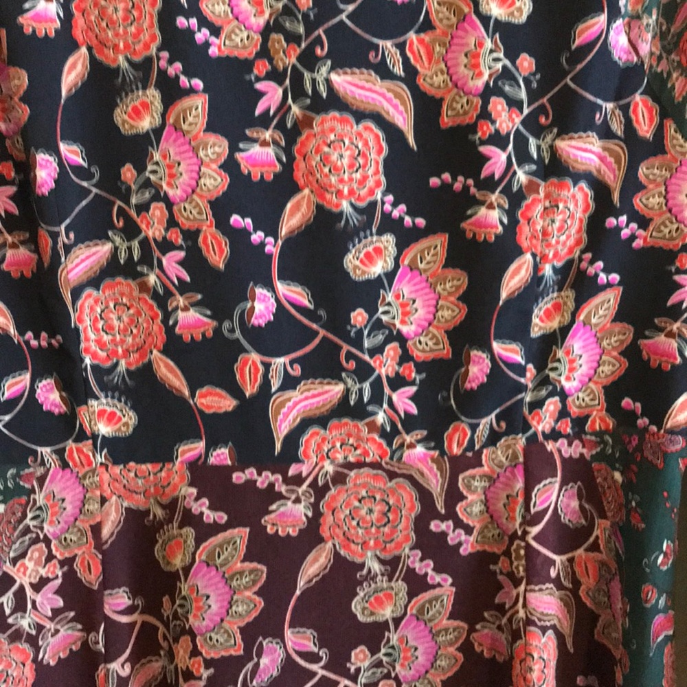 SALE!!! NWOT CAbi Festive Dress - Picture 3 of 9